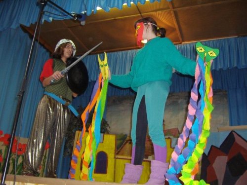 Hraje celá dědina aneb S veselou myslí na nesmysly. - 18.3.2006